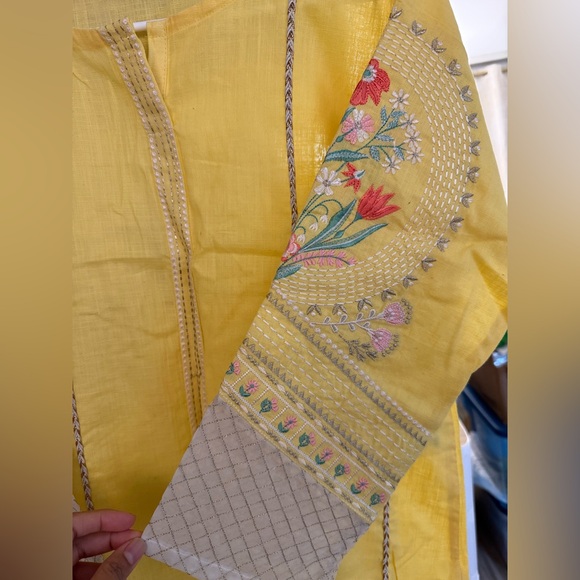 Khaadi Yellow Embroidered Women's Shirt Pakistani - Picture 2 of 5